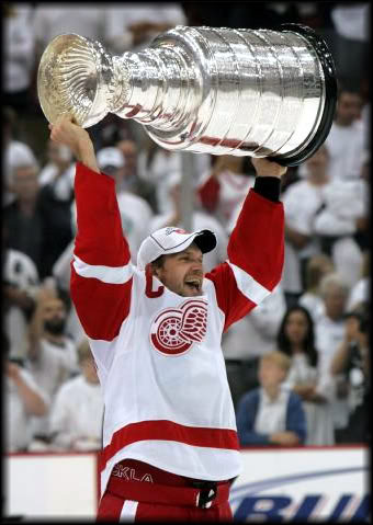 Name:  Lidstrom.jpg
Views: 52
Size:  38.0 KB