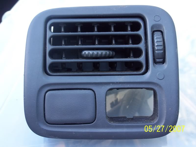 Name:  DriverSideAirVent1.jpg
Views: 49
Size:  53.3 KB