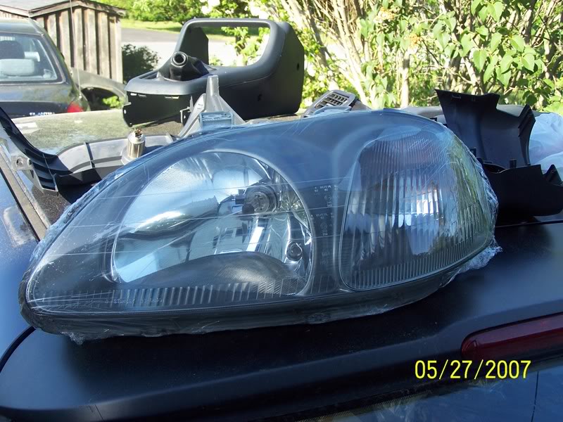 Name:  LeftSideJDMHeadlight1.jpg
Views: 60
Size:  107.1 KB